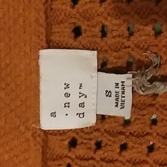 A New Day sweater - Picture 5 of 10